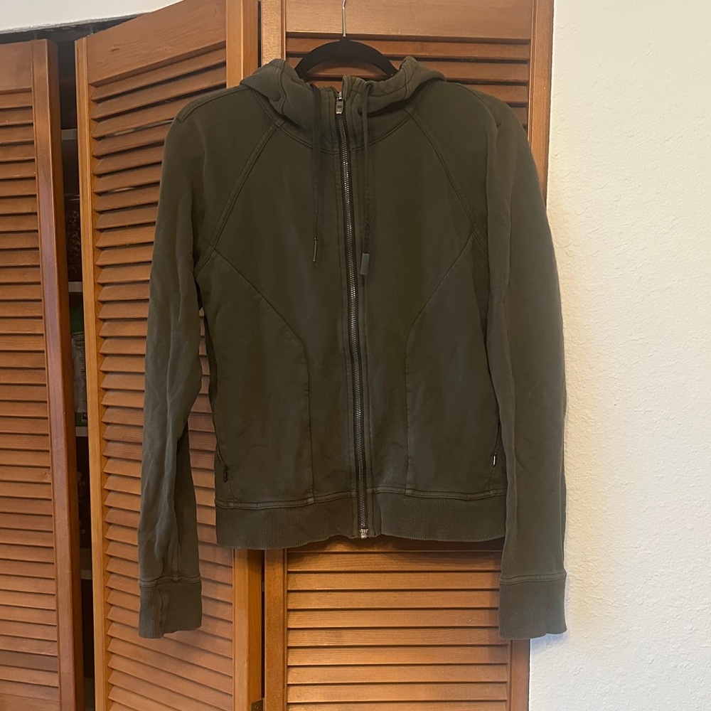 Green Lululemon Scuba zip up hoodie